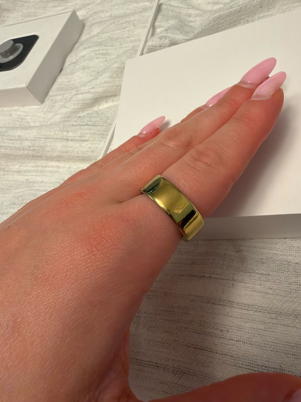oura ring gen 4 gold size 8 - Picture 8 of 8